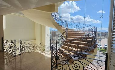 CASA AMUEBLADA EN METEPEC