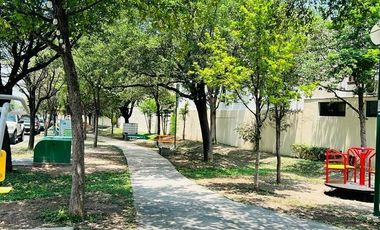 RENTA Casa Amueblada en Colonia Privada de Monterrey