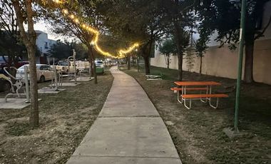 RENTA Casa Amueblada en Colonia Privada de Monterrey