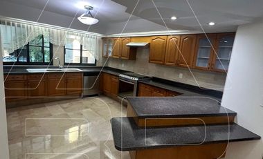 RESIDENCIA IMPECABLE EN RENTA EN COTO CHAPALITA