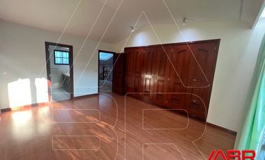 RESIDENCIA IMPECABLE EN RENTA EN COTO CHAPALITA