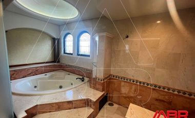 RESIDENCIA IMPECABLE EN RENTA EN COTO CHAPALITA