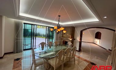 RESIDENCIA IMPECABLE EN RENTA EN COTO CHAPALITA