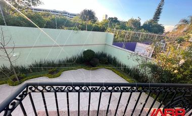 RESIDENCIA IMPECABLE EN RENTA EN COTO CHAPALITA