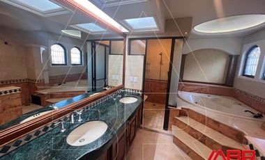 RESIDENCIA IMPECABLE EN RENTA EN COTO CHAPALITA