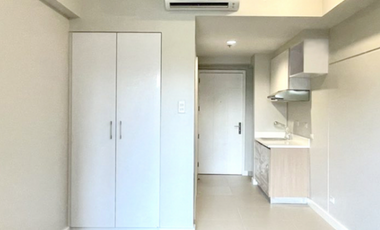FOR SALE STUDIO TYPE AT THE ARTON BY ROCKWELL QUEZON CITY NEAR UNIVERSITY OF THE PHILIPPINES AND U.P TOWN CENTER