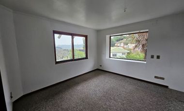 BROKER  ESPECTACULAR CASA LOS ALEMENDROS- SOLIDA 4D+3B+SE+PATIO+2ESTAC