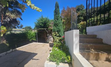 BROKER  ESPECTACULAR CASA LOS ALEMENDROS- SOLIDA 4D+3B+SE+PATIO+2ESTAC