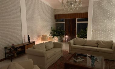 Esta casa es única, casi 1,300m2 de propiedad, hermoso diseño, conócela! Precio reducido!