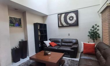 VENTA CASA EN CALLE PRIVADA, JARDINES DE SANTA ISABEL, GUADALAJARA