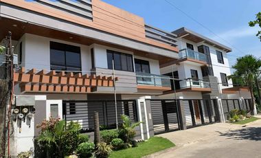 FOR SALE/ FOR LEASE: EIGHT MODERN TOWNHOUSE IN PARANAQUE CITY