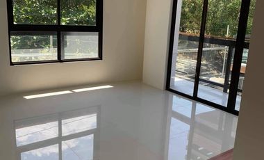 FOR SALE/ FOR LEASE: EIGHT MODERN TOWNHOUSE IN PARANAQUE CITY