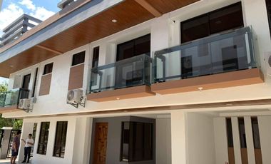 FOR SALE/ FOR LEASE: EIGHT MODERN TOWNHOUSE IN PARANAQUE CITY