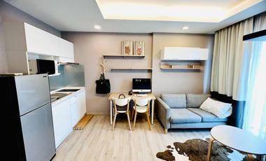 Condo for sale, Thru Thonglor, Thru Thonglor, size 1 bedroom (newly renovated room Modern style, ready to move in) 23rd floor @ Selling price 2.9 mill