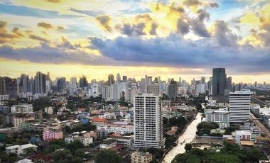 Condo for sale, Thru Thonglor, Thru Thonglor, size 1 bedroom (newly renovated room Modern style, ready to move in) 23rd floor @ Selling price 2.9 mill