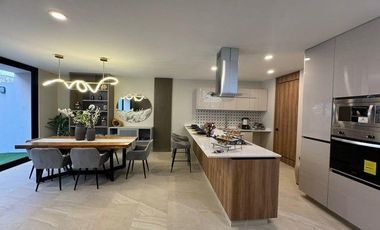 Casa en Venta 3 recamaras con baño cada una , Zibata GPT3508