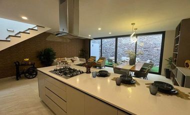 Casa en Venta 3 recamaras con baño cada una , Zibata GPT3508