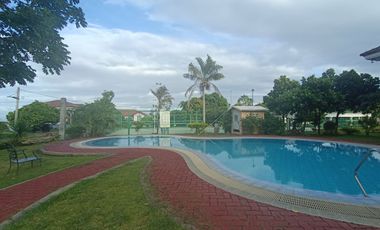 Semi  furnished 2 storey House for rent in South Forbes 3+1Br 1 covered Car Park