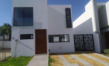 Casa en Renta - Arbolada Bosques de Santa Anita