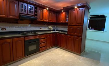 Venta casa en el jardín con acabados de lujo y amplios espacios