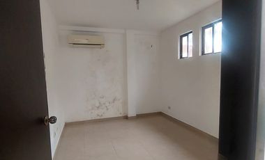 Ciudad Celeste, Se renta linda casa 4 dormitorios sin muebles.