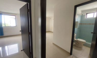 Ciudad Celeste, Se renta linda casa 4 dormitorios sin muebles.