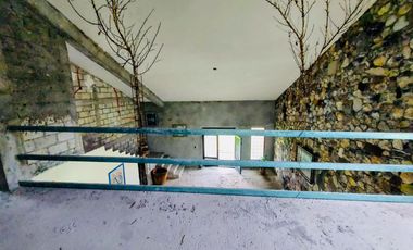 CASA DE CAMPO CON MAS DE UNA HECTAREA DE TERRENO A LAS AFUERAS DE CORDOBA