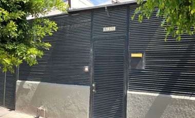 Casa en esquina frente al club chivas en la Col. Jardines del Nilo Guadalajara JAL