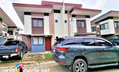 for sale house and lot with 3 bedroom plus parking in canduman mandaue cebu