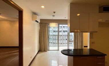 Rent to own 1 bedroom condo unit for sale in One Central Makati City across RCBC plaza