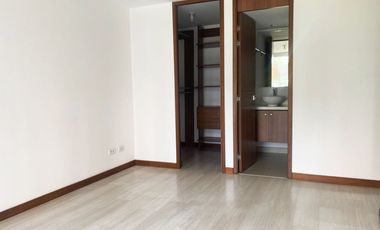 PR20645 Apartamento en arriendo en el sector Loma de las Brujas