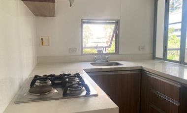 PR20645 Apartamento en arriendo en el sector Loma de las Brujas