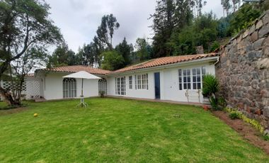 VENTA DE CASA CASA DE CAMPO SOBRE UN ÁREA DE TERRENO DE 4,325.02m2 EN URB. SANTA MARÍA – CUSCO