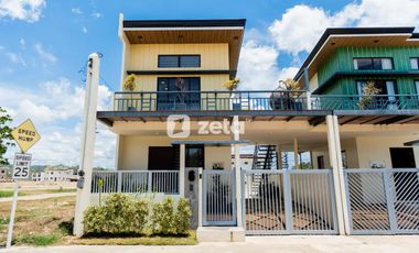 Oro Model Unit of Intalio Estates