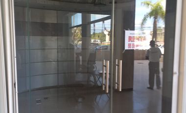 LOCAL EN RENTA TOTALMENTE EQUIPADO  PROPIO PARA DESPACHO DE ABOGADOS ,