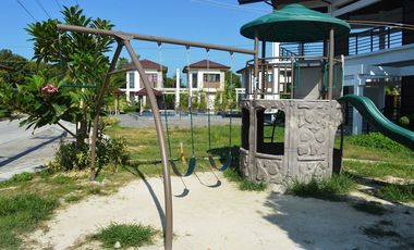 Fully furnished house  by the Pool for rent in Zen Residences of Vizkaya Subdivision, Minglanilla