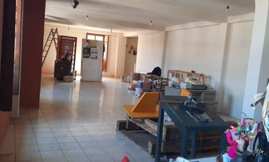 LOCAL COMERCIAL EN PADRE LLOREDA FRENTE AL CENTRO SALUD PATZCUARO