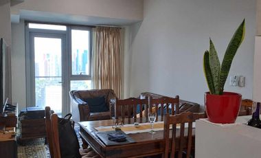 FOR SALE 出售  公寓 2BR with balcony and car parking in BGC Taguig city