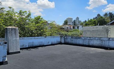 Casa Comercial en Renta en La Floresta