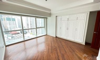 Deluxe 3 Bedrooms with Parking at Fraser Place Makati