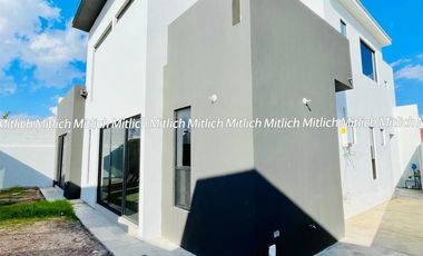 Casa en venta con racamara en planta baja Canteras $8,000,000