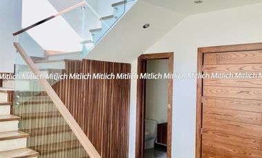 Casa en venta con racamara en planta baja Canteras $8,000,000