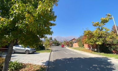 Impecable En Condominio Sector Las Pircas