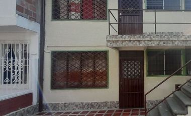 VENTA DE CASA BIFAMILIAR EN EL TREBOL PALMIRA