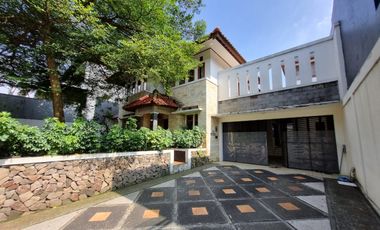 DISEWAKAN RUMAH NYAMAN DAN ASRI @ SETRADUTA BANDUNG UTARA