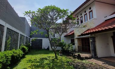DISEWAKAN RUMAH NYAMAN DAN ASRI @ SETRADUTA BANDUNG UTARA