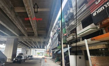 Comercial building 4th floor next to MRT Sri-Udom Srinakarin main road Area 43 Sq.wah , in-space building 560 Sq.m