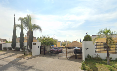 SF-  CASA EN VENTA EN REAL DEL SOL