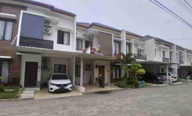 rumah mewah di cirendeu