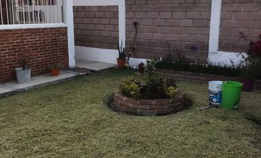 CASA EN SANTIAGO CUAUTLALPAN